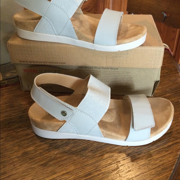 Sandals - Picture 5 of 6